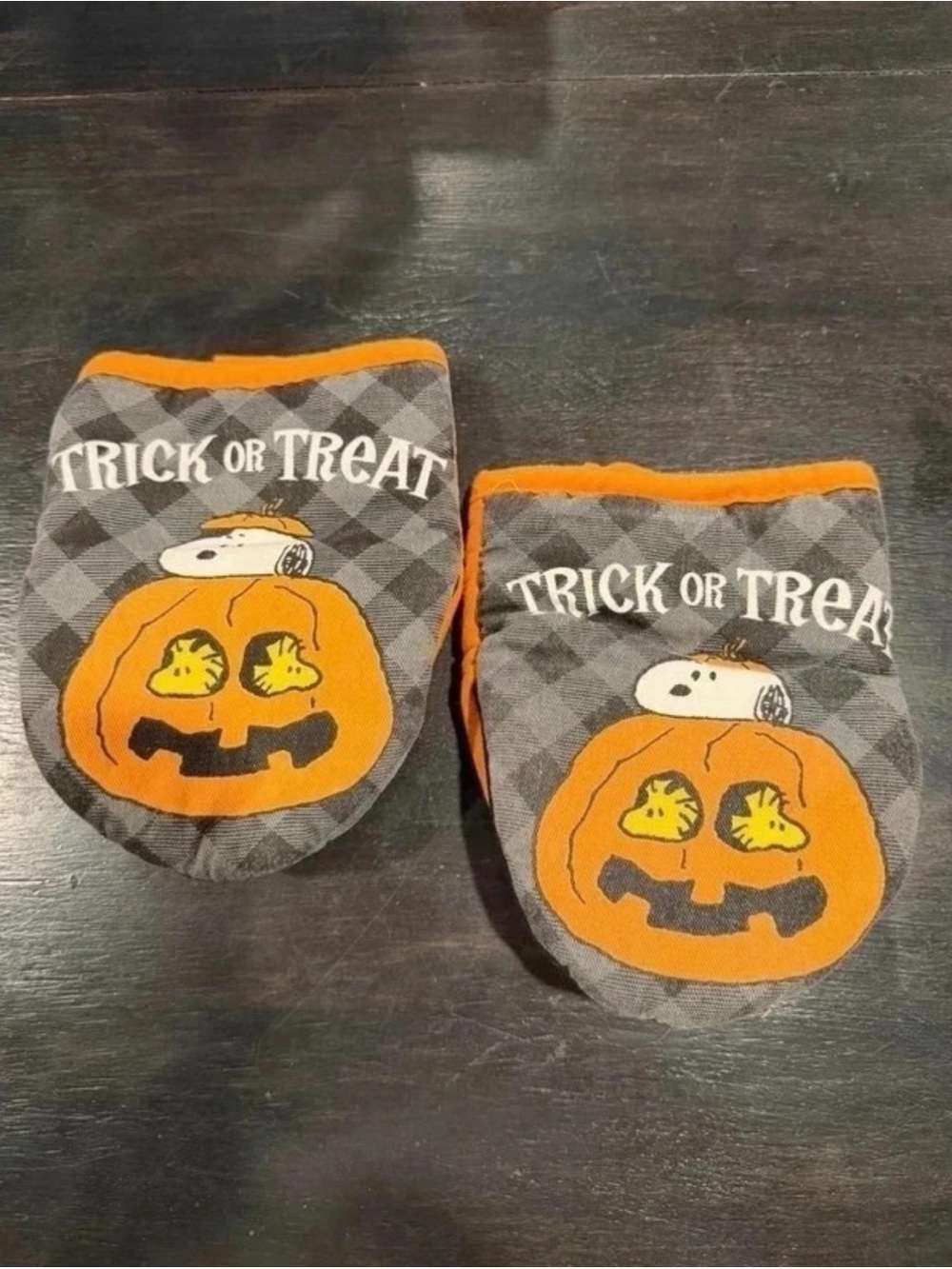 Peanuts Halloween Pumpkin Oven Mitts - Gray & Orange